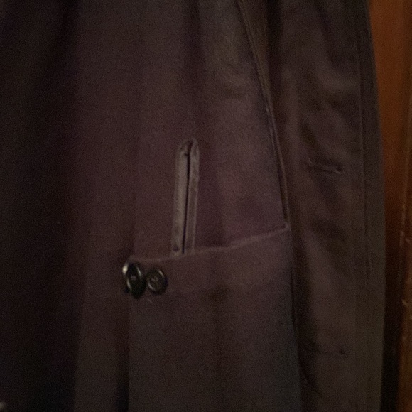 Like New Black trench coat Weatherproof removable lining 42L tons of pockets - Picture 8 of 15